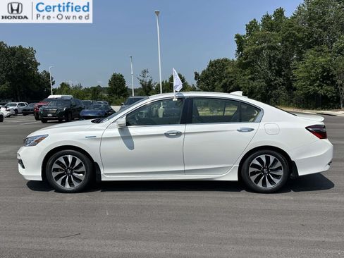 Certified 2017 Honda Accord Touring image 24