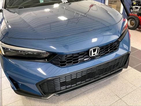 Used 2025 Honda Civic Sport image 31