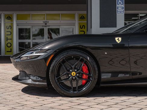Used 2023 Ferrari Roma RWD image 10