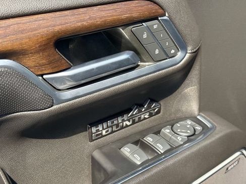 Used 2022 Chevrolet Silverado 1500 High Country AWD/4WD image 15