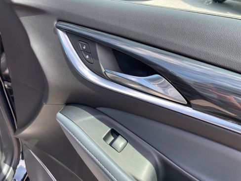 Used 2021 Buick Enclave Essence image 30