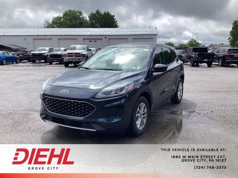 Used 2022 Ford Escape SE w/ Cold Weather Package AWD/4WD image 3
