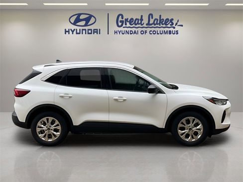 Used 2023 Ford Escape Active image 6