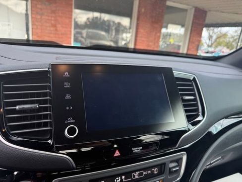 Used 2022 Honda Ridgeline Black Edition image 17