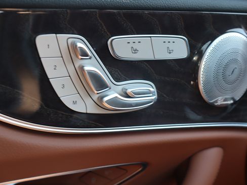 Used 2023 Mercedes-Benz E 450 4MATIC Coupe w/ AMG Line image 12