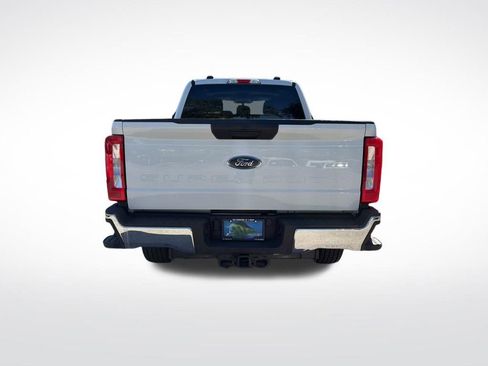 Used 2025 Ford F250 XLT image 7