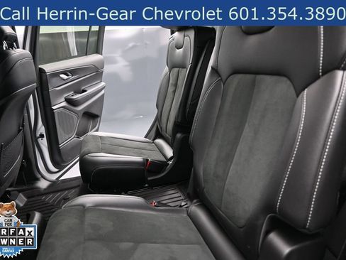 Used 2025 Jeep Grand Cherokee L Altitude AWD/4WD image 22