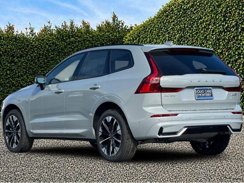 New 2026 Volvo XC60 B5 Plus w/ Climate Package AWD/4WD image 4