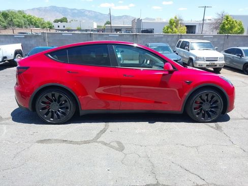 Used 2022 Tesla Model Y Performance AWD/4WD image 4