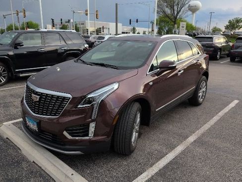 Used 2023 Cadillac XT5 Premium Luxury w/ Technology Package AWD/4WD image 1