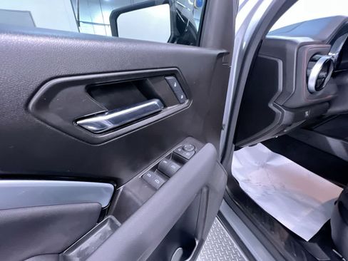 Used 2024 Chevrolet Colorado Z71 w/ Advanced Trailering Package AWD/4WD image 12