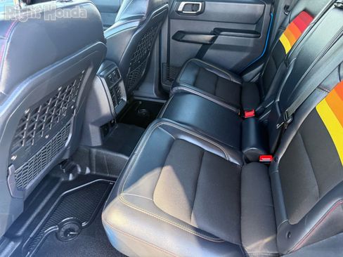 Used 2025 Ford Bronco Big Bend w/ Black Diamond Package image 27