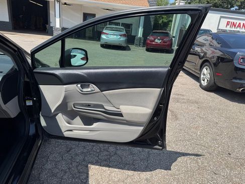 Used 2013 Honda Civic LX image 17