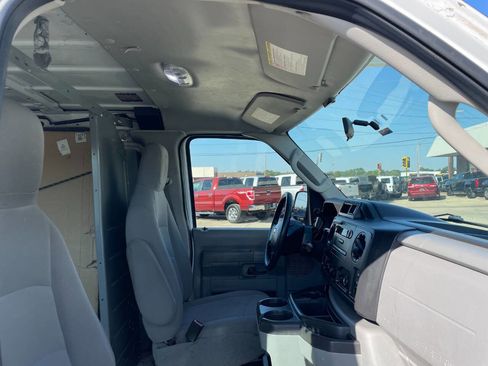 Used 2013 Ford E-250 and Econoline 250 w/ PWR Group image 30