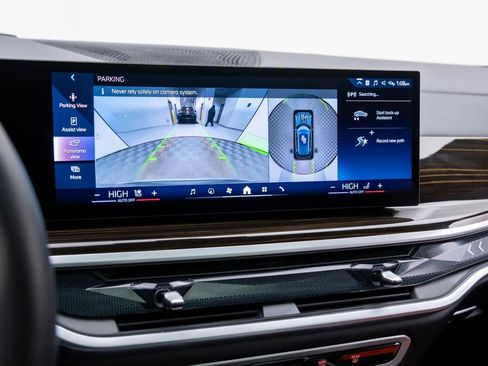 Used 2025 BMW X5 xDrive50e w/ Executive Package image 26