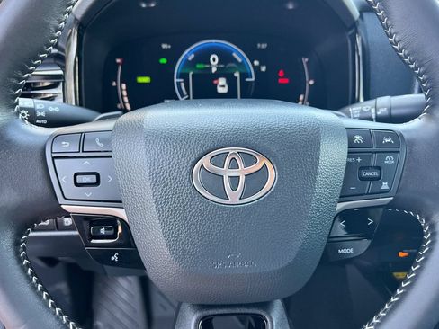 Used 2026 Toyota Camry SE FWD image 24
