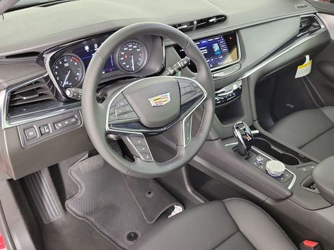 Used 2026 Cadillac XT5 Premium Luxury w/ Driver Assist Package FWD image 18