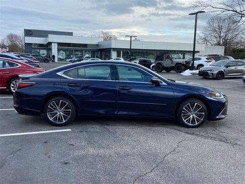 Certified 2023 Lexus ES 350 w/ Premium Package image 4