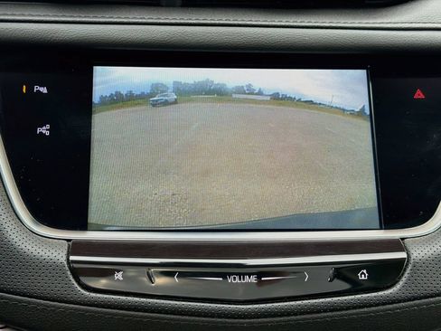 Used 2019 Cadillac XT5 Premium Luxury w/ Driver Assist Package AWD/4WD image 16