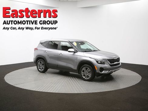 Used 2023 Kia Seltos LX image 52