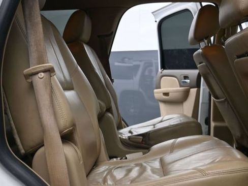 Used 2011 GMC Yukon SLT w/ Regional Value Package RWD image 28