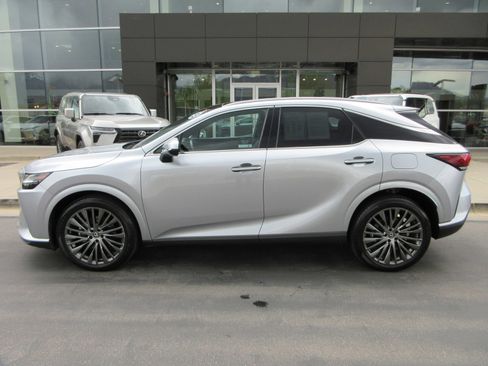 Used 2023 Lexus RX 350 AWD/4WD image 3