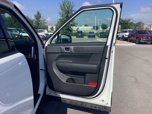 Certified 2026 Hyundai Santa Fe SE image 34