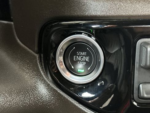 Certified 2026 GMC Sierra 1500 SLT RWD image 29