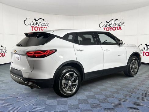 Used 2025 Chevrolet Blazer LT FWD image 8