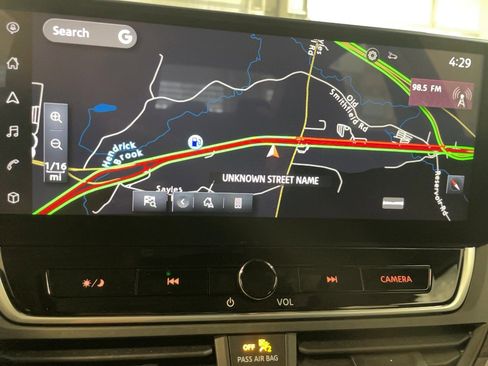 Used 2024 Nissan Altima 2.5 SV w/ SV Premium Package image 15