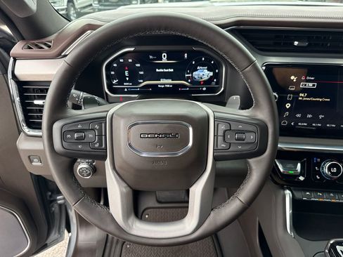 Used 2023 GMC Sierra 1500 Denali w/ Denali Reserve Package AWD/4WD image 16