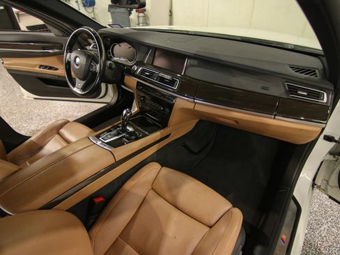 Used 2015 BMW 740Ld xDrive AWD/4WD image 22
