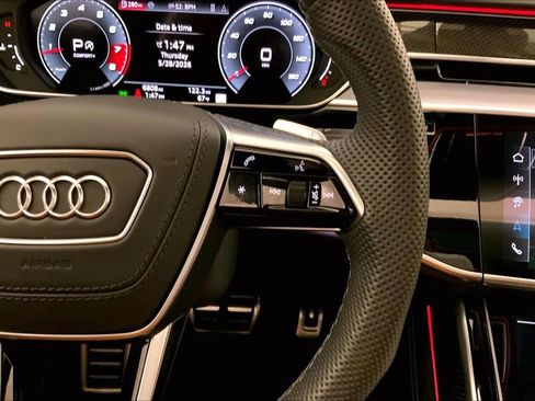 Used 2024 Audi S8 AWD/4WD image 19