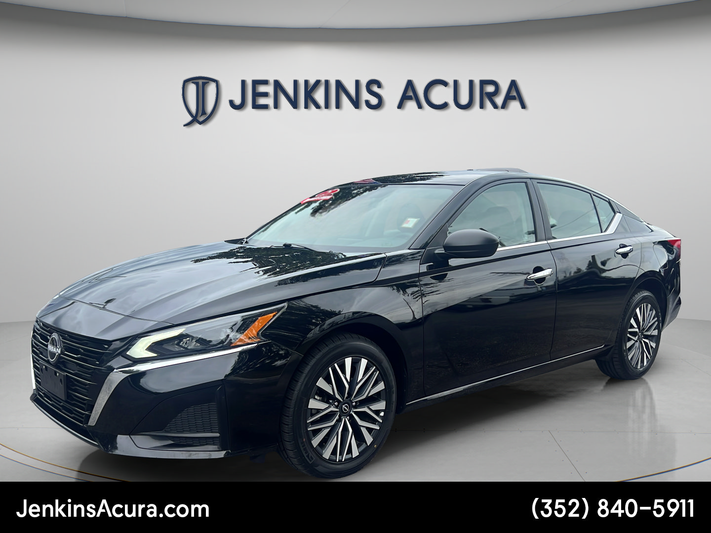 Used 2025 Nissan Altima 2.5 SV AWD/4WD image 7