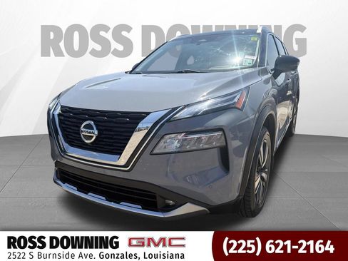 Used 2021 Nissan Rogue Platinum FWD image 1