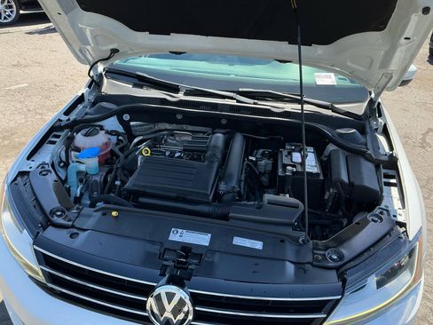 Used 2017 Volkswagen Jetta SE FWD image 23
