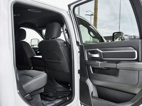 Used 2025 RAM 2500 Big Horn AWD/4WD image 11