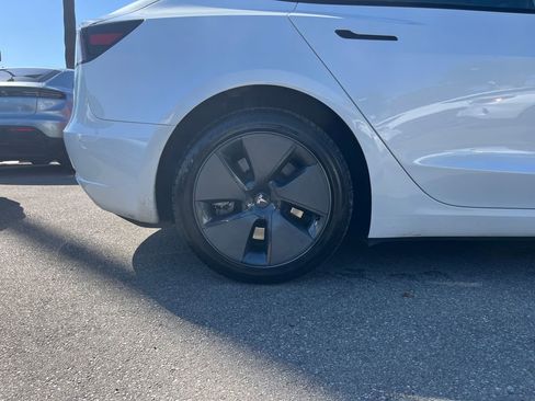 Used 2023 Tesla Model 3 Standard Range RWD image 5