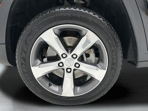 Used 2021 Jeep Grand Cherokee L Limited AWD/4WD image 9