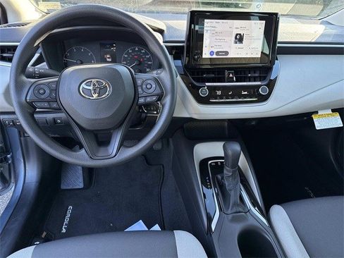 Used 2025 Toyota Corolla LE image 17