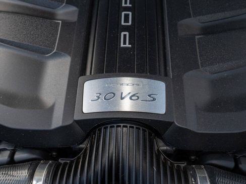 Used 2015 Porsche Panamera S RWD image 80