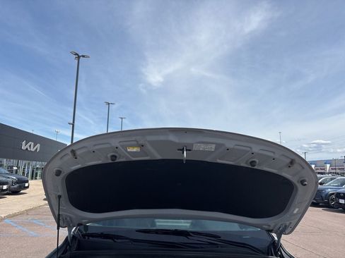 Used 2023 Kia Sorento S w/ Panoramic Sunroof Package AWD/4WD image 46