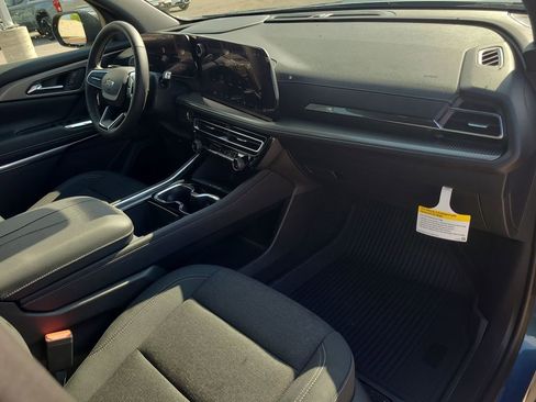 New 2026 Chevrolet Traverse LT w/ Midnight/Sport Edition FWD image 30