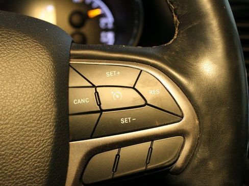 Used 2020 Jeep Grand Cherokee Altitude image 13