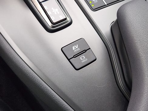 Used 2025 Lexus UX 300h FWD w/ Accessory Package (Z1) image 15