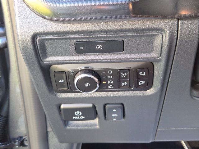 Used 2025 Ford F150 Platinum w/ FX4 Off-Road Package AWD/4WD image 29