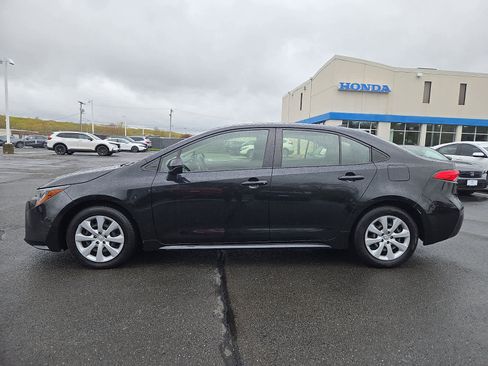 Used 2022 Toyota Corolla LE FWD image 8