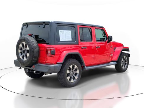 Used 2018 Jeep Wrangler Unlimited Sahara w/ Cold Weather Group AWD/4WD image 6