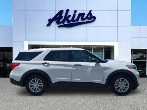 Certified 2021 Ford Explorer 2WD image 1