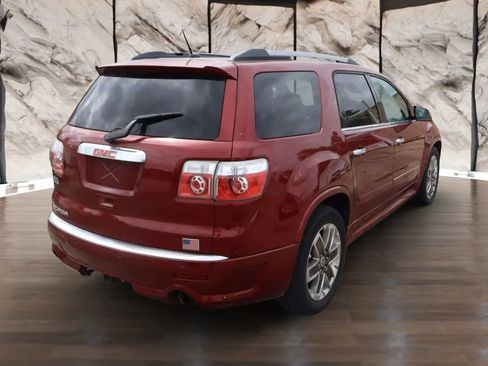 Used 2011 GMC Acadia Denali image 5